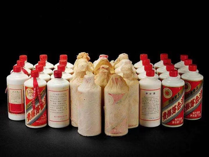 新巴尔虎左老酒回收上门哪里回收(附近上门回收茅台酒）?